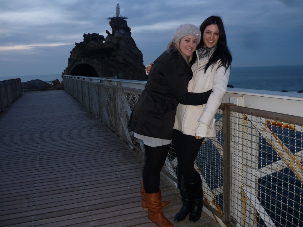 Rocher de la Vierge (Virgin of the Rock) in the background