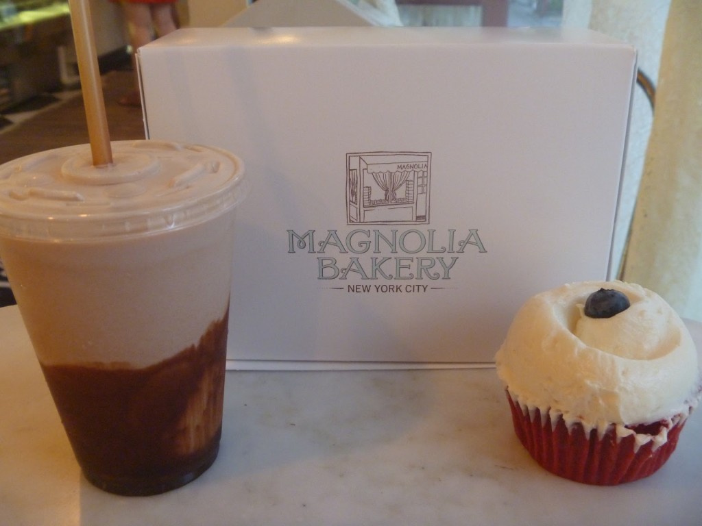 Magnolia cupcakes