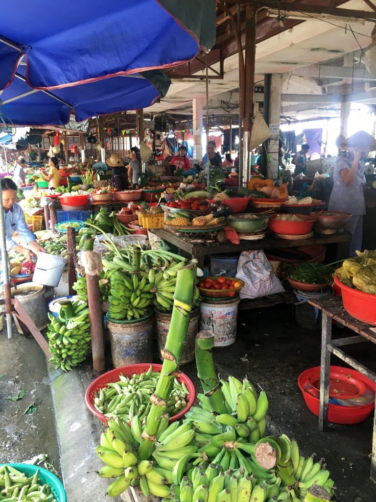 Fresh food market